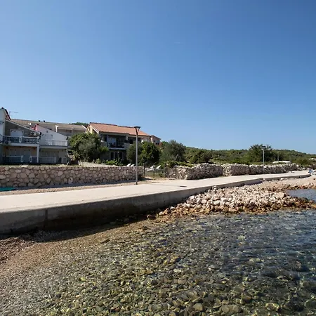 Apartment 2 Bedroom Amazing In Dobropoljana