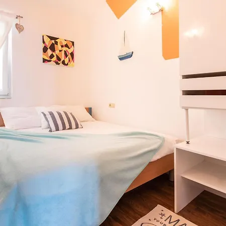 2 Bedroom Gorgeous In